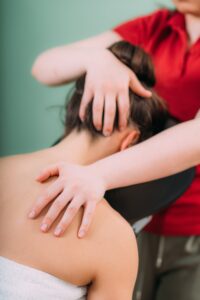 Le Massage comme Solution Anti-Stress Post-Covid : Retrouver la Sérénité dans un Monde en Mutation